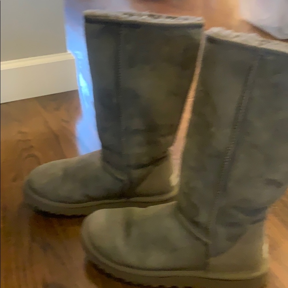 Gray Classic Uggs - image 7